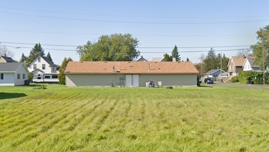 Building Photo - 1406-1408 Birch Ave