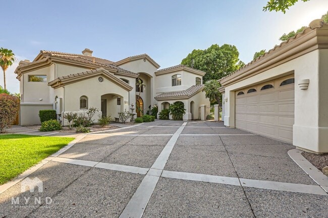 Building Photo - 1501 E Treasure Cove Dr