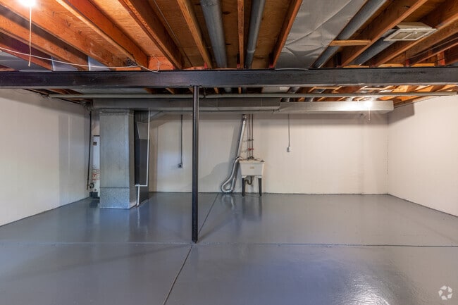 2BR, 1.5BA - 1120SF - Basement - Continental Plaza Apartments