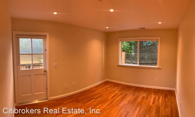 Building Photo - 9 br, 3 bath House - 2595 Oakmont Drive