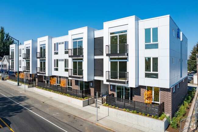 Puget Sound Naval Shipyard Apartments for Rent with Extra Storage ... - Luxury Apartments With Extra Storage