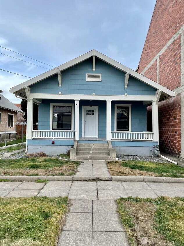 Primary Photo - Lovely 2-Bedroom Home!