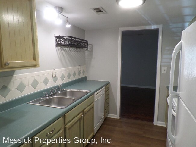 Building Photo - 3 br, 2.5 bath House - 2930-E St. Marks Road