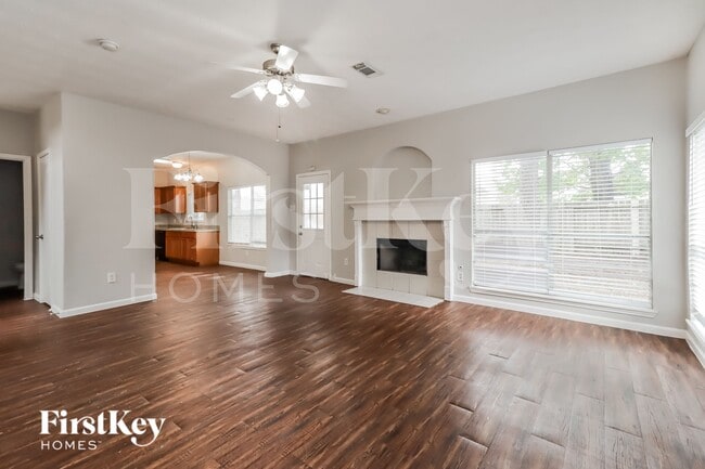 Foto del edificio - 21613 Anvil Ln
