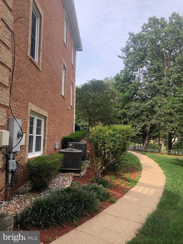 12501 Bunche Rd, Fairfax, VA 22030 House Rental in Fairfax, VA