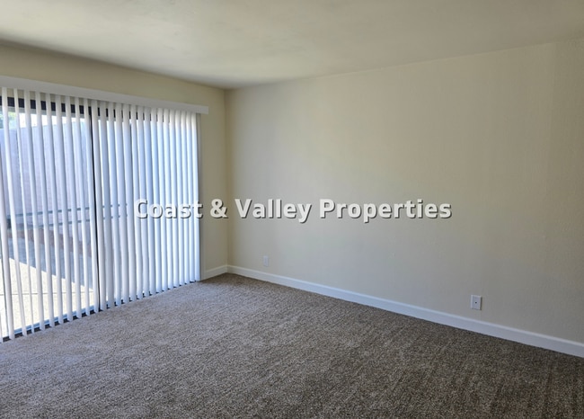 Building Photo - Salinas Home for RENT!!!
