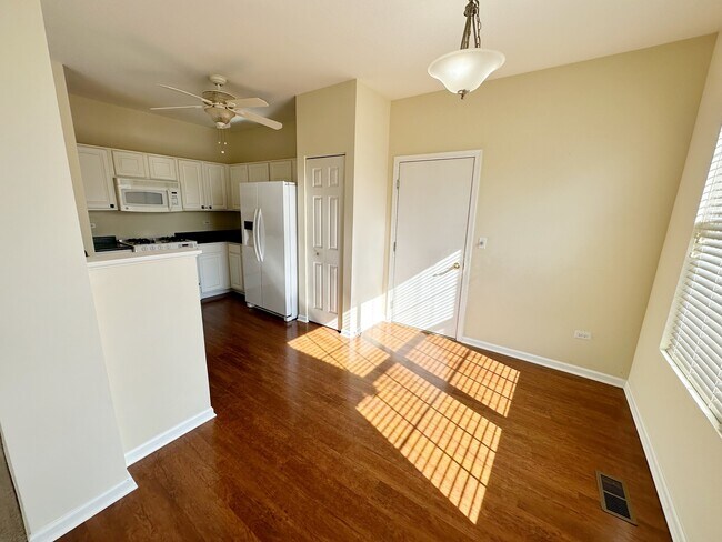 Building Photo - 619 Lakeridge Ct