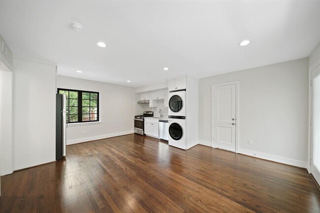 Foto del edificio - 520 Lovett Blvd