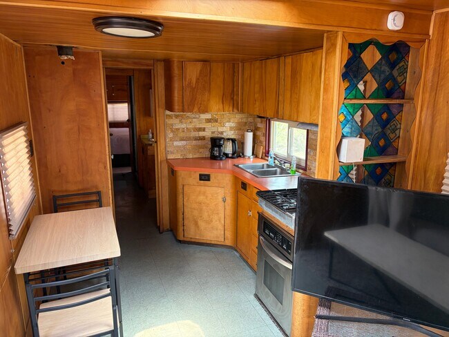 Foto del edificio - 6800 E Cave Creek Rd