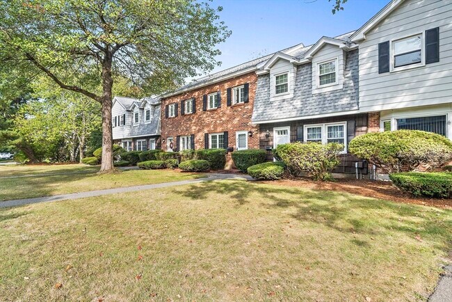 Foto del edificio - 95 Pilgrim Cir