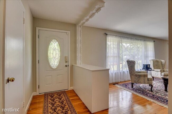 Foto del edificio - 3 br, 2 bath House - 2279 Overton Rd