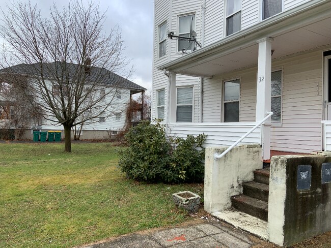 Photo - 32 Heaton Ave (Norwood, MA) Apartment