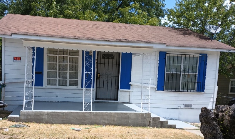 Primary Photo - 2315 E Crockett St