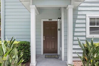 Building Photo - 5350 Diplomat Ct