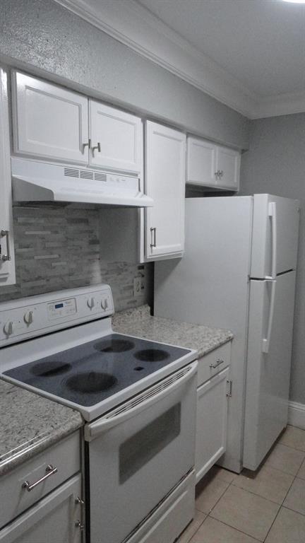 Primary Photo - 12500 Sandpiper Dr