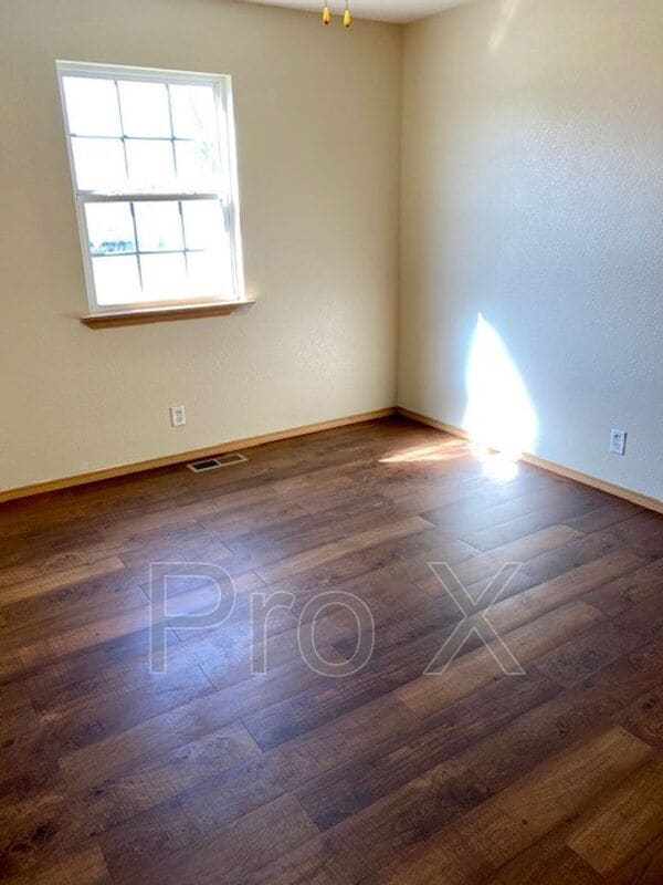 Building Photo - 4545 E Zora St