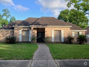 Building Photo - 14919 Mesita Dr