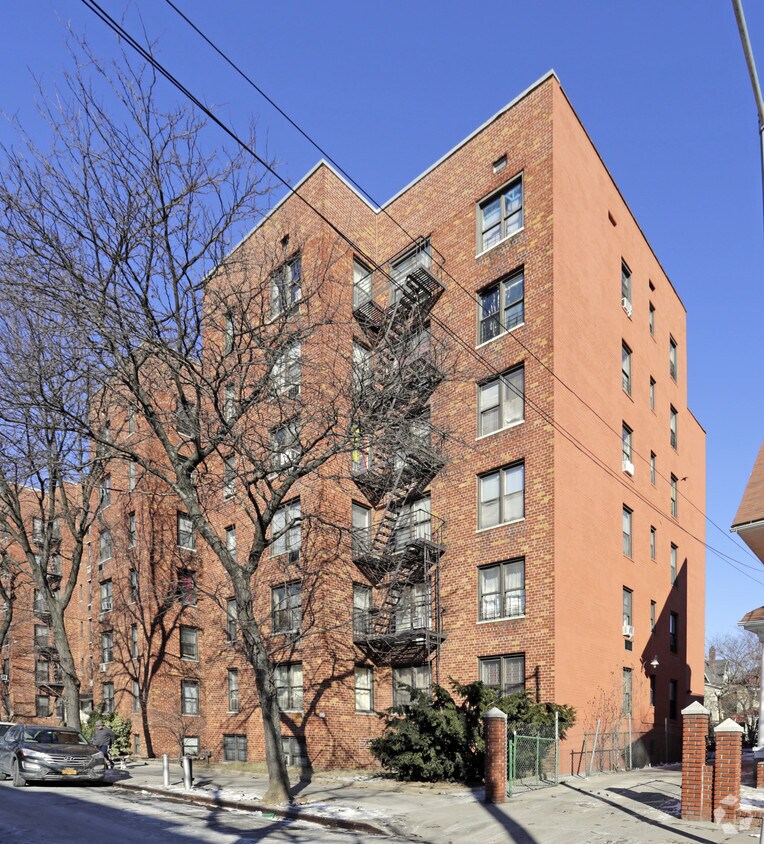 Foto principal - 41-25 Case Street