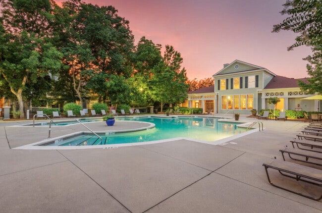 Foto del edificio - 920 Belle Point Dr