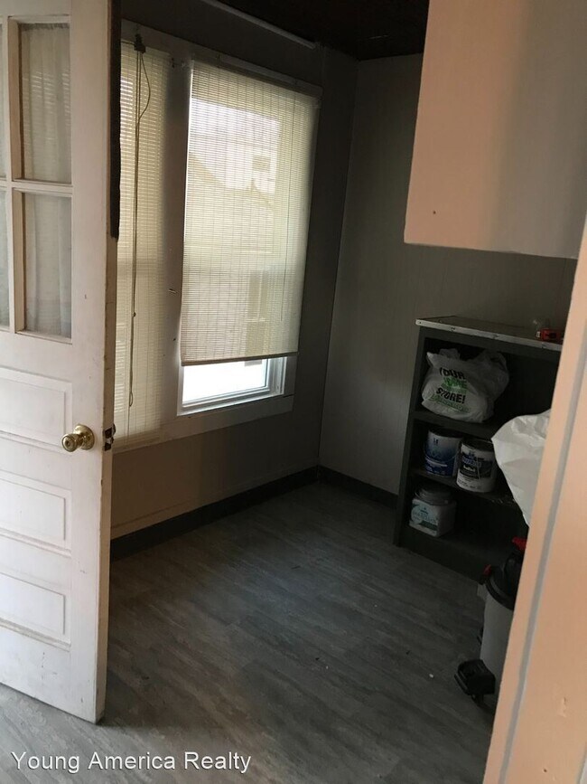 Building Photo - 4 br, 1 bath House - 1606 S. Madison