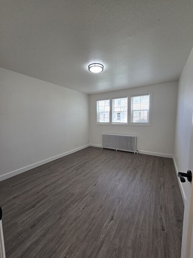 Foto del edificio - 441 NE Winchester St