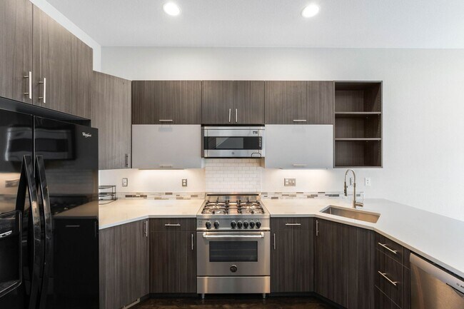 Foto del edificio - Modern 2BD, 2BA LoHi Townhome with Rooftop...