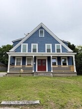 Building Photo - 6 Edwards Pl