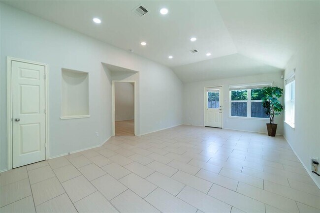 Foto del edificio - 6818 Hampden Point Ct