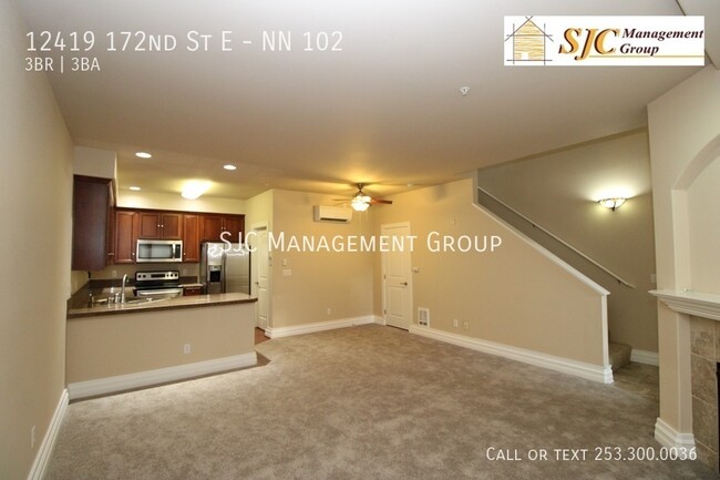 Foto del edificio - Three-bedroom condo in Puyallup for rent