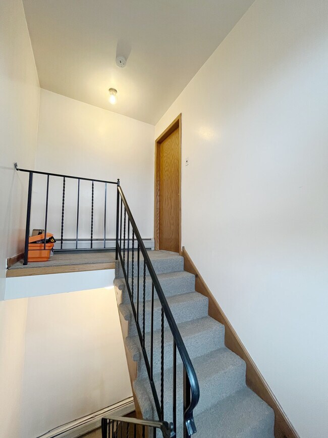 Foto del edificio - 5189 S Archer Ave