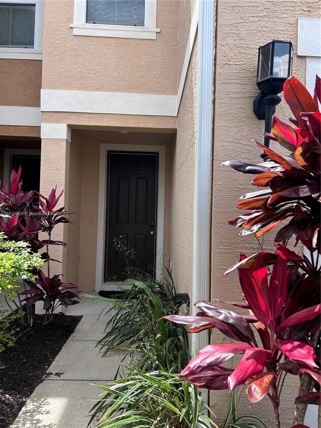 Primary Photo - 1448 Chelsea Dr