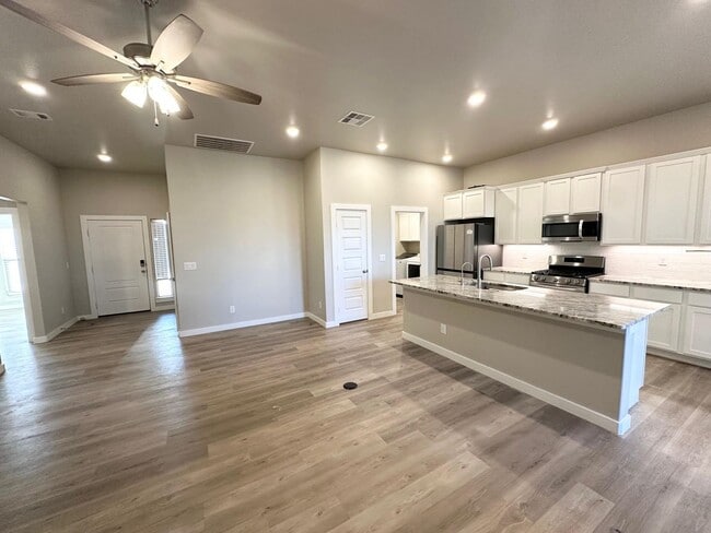 Foto del edificio - 3 Bed 2 Bath Ready to Rent!