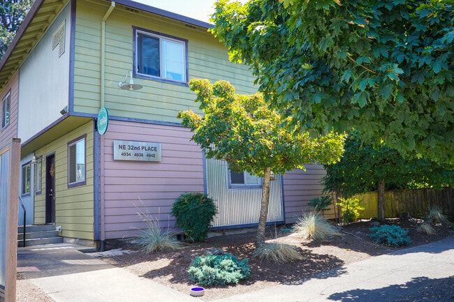 Building Photo - Alberta Arts Contemporary-Cool 2-Level Tow...