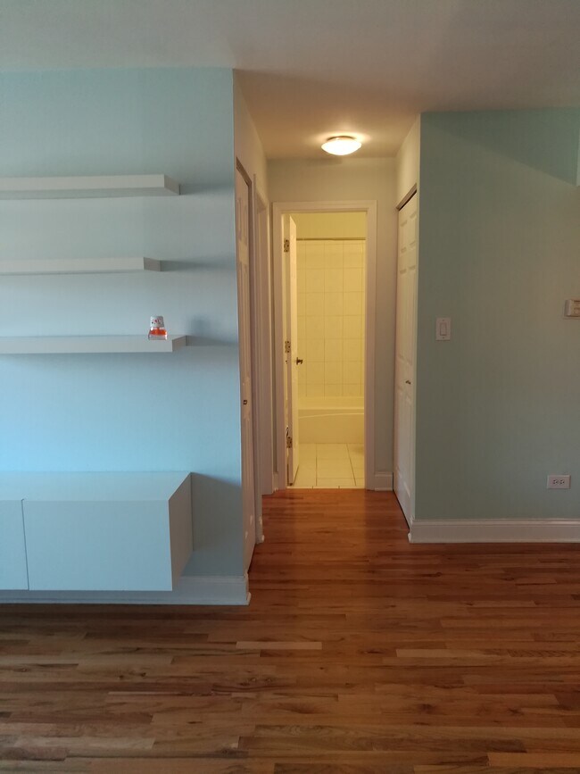 Foto del edificio - 5310 N Chester Ave