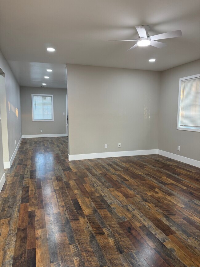 Foto del edificio - 706 T St