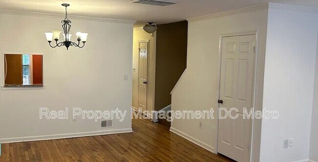 Foto del edificio - 1406 Carrollsburg Pl SW