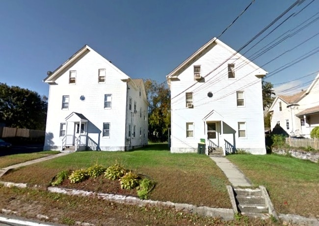 Building Photo - 1040-1044 Victory Hwy