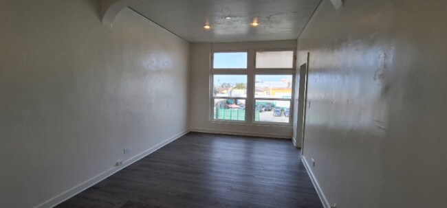 Building Photo - 3650 W Pico Blvd Los Angeles, CA 90019