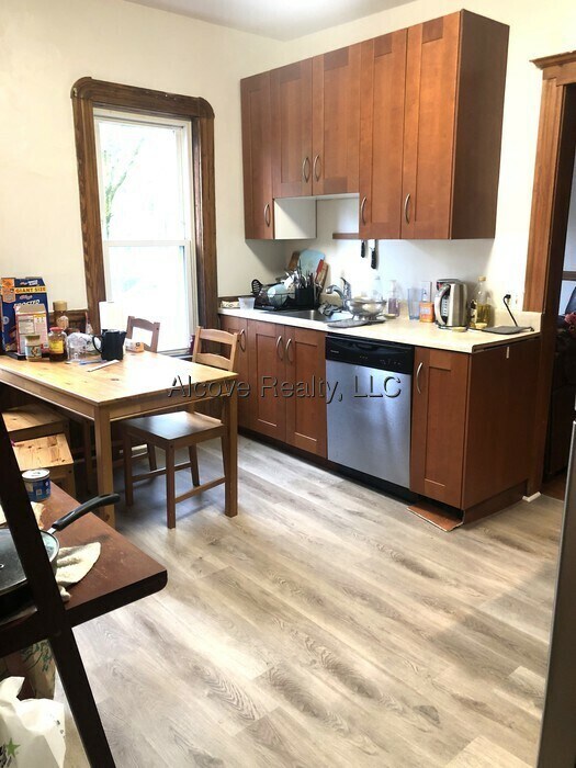 Photo - 151 Elm St Apartment