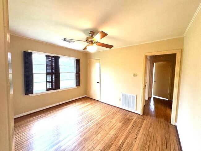 Foto del edificio - 3330 Band Rd