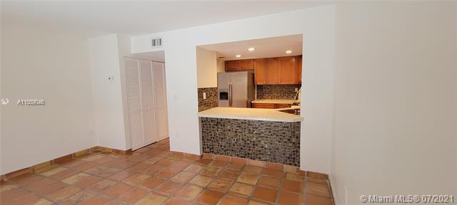 Building Photo - 10119 SW 77th Ct
