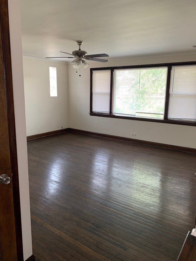 Foto del edificio - 7154 S Francisco Ave
