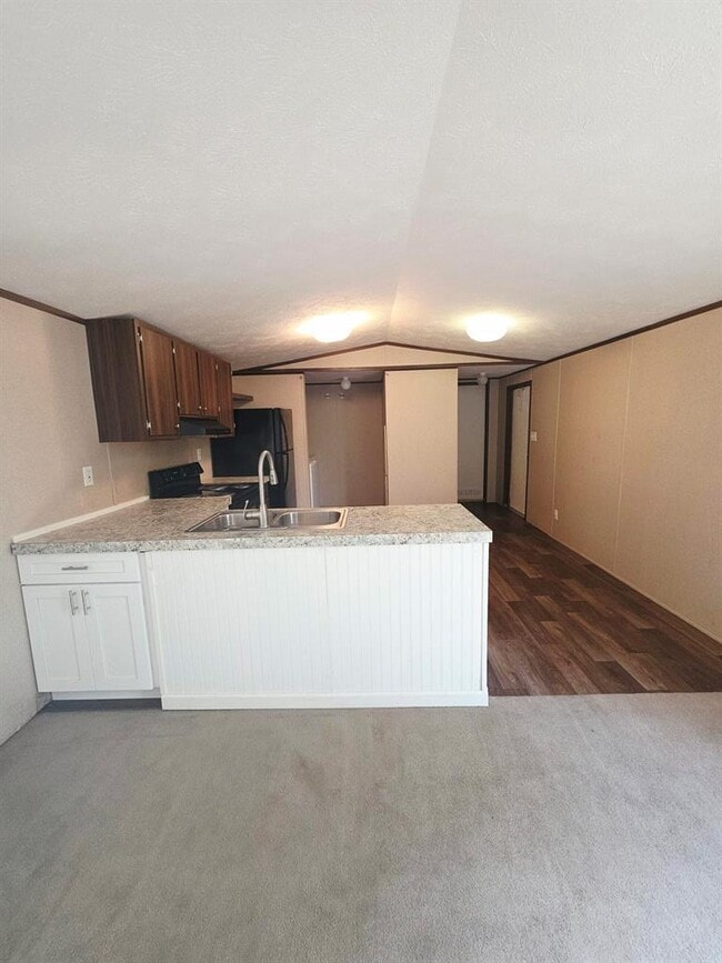 Building Photo - 149 Castle Guard Ln