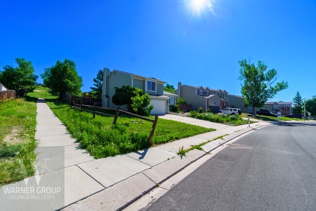 Building Photo - 590 Crosstrail Dr