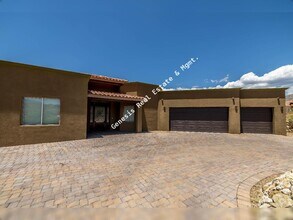 Building Photo - 4041 Larkspur Rd