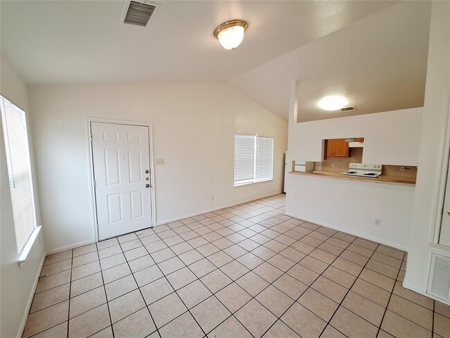Building Photo - 1408 Perez St