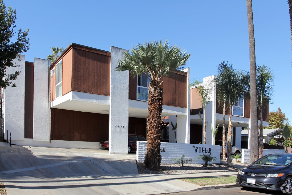 Building Photo - Village Nebo