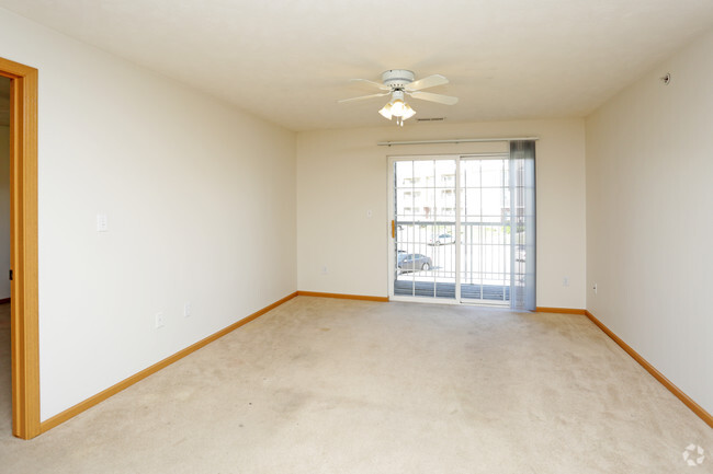 Living Room - Eagles Landing Apartments