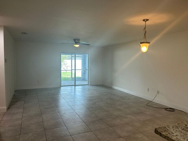 Foto del edificio - 8501-8503 Agate Street