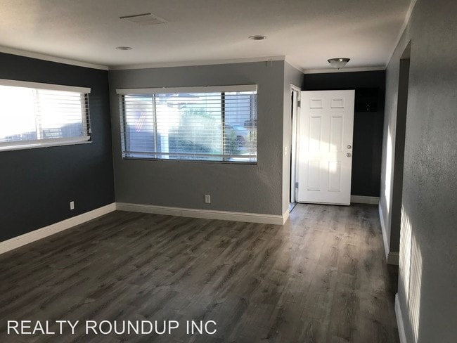 Building Photo - 3 br, 2 bath House - 1023 Azure Ct